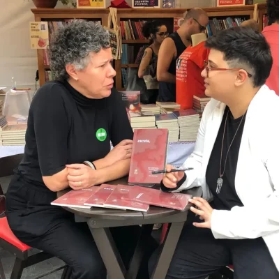 Lançamento e tarde de autógrafos Escuta, na Feira do Livro  29.06.2024​